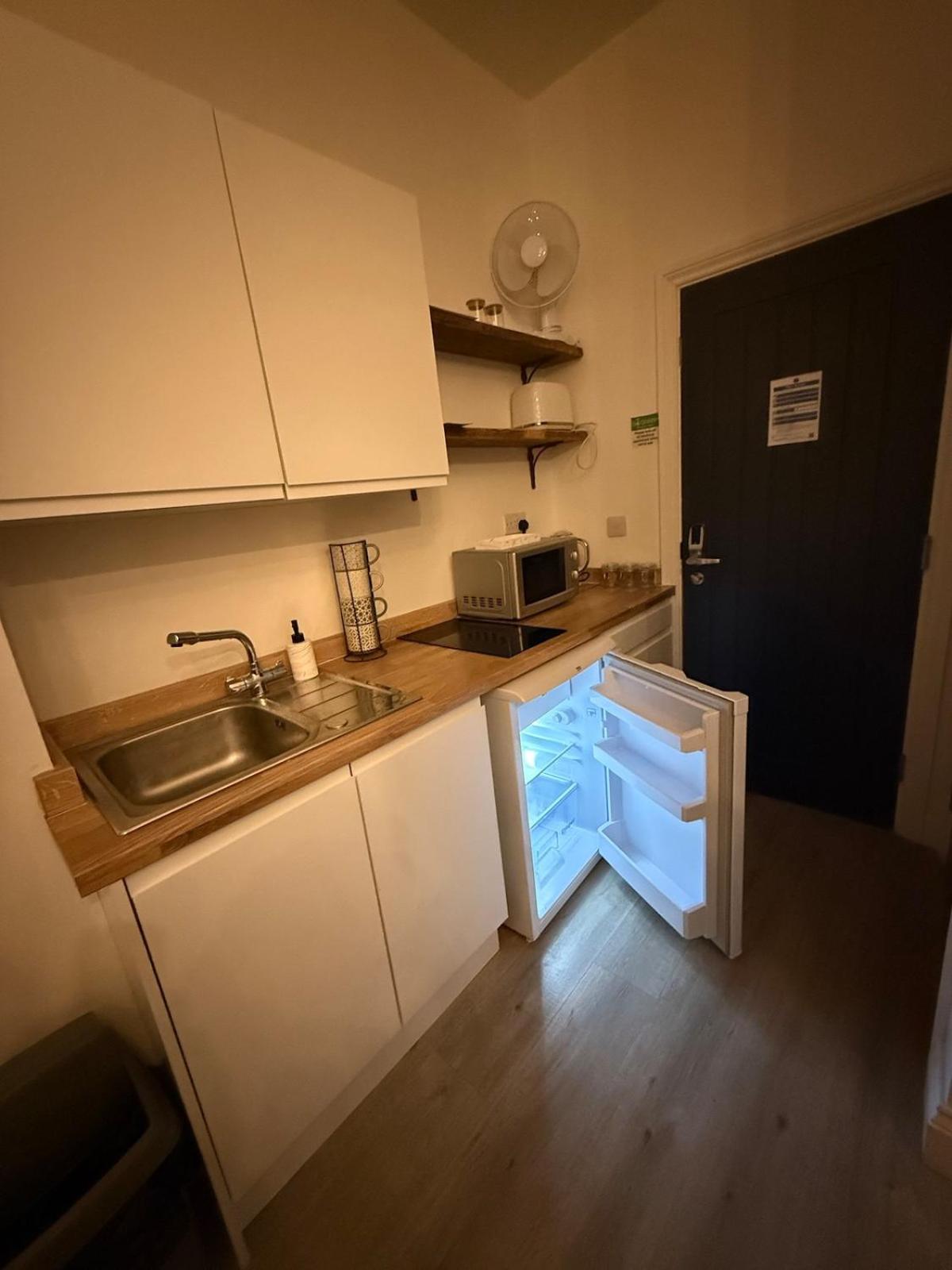 Seaside Studio Apartment Weston-super-Mare Exterior foto